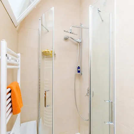 Domino 18 - Duplex Two Bedroom With View *